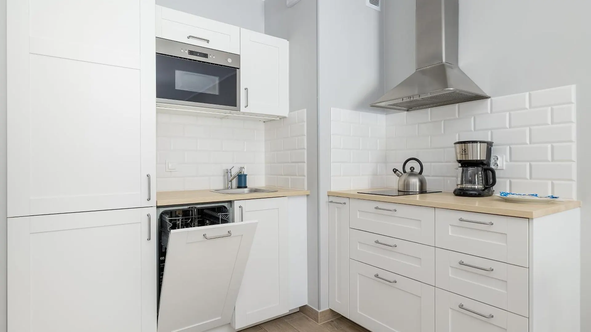 Apartment Deluxe Apartament Baltic Wave, Basen, Silownia, Parking By Noclegi Renters Kolobrzeg Poland